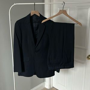 Kenneth Cole Reaction Unlisted Suit in Navy